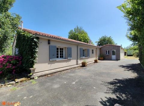 Saint-Andre-De-Lidon, Poitou-Charentes 17260