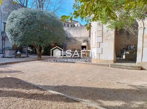 Roquemaure, Languedoc-Roussillon 30150
