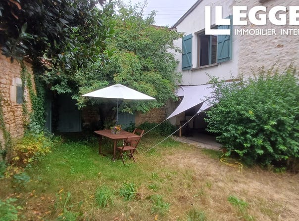 Civray, Nouvelle-Aquitaine 86400