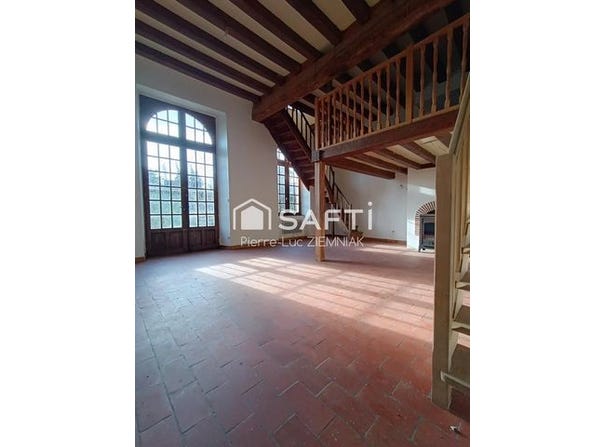Entrammes, Pays de la Loire 53260