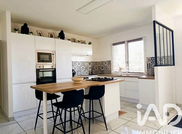 Sury-le-Comtal, Auvergne-Rhône-Alpes 42450