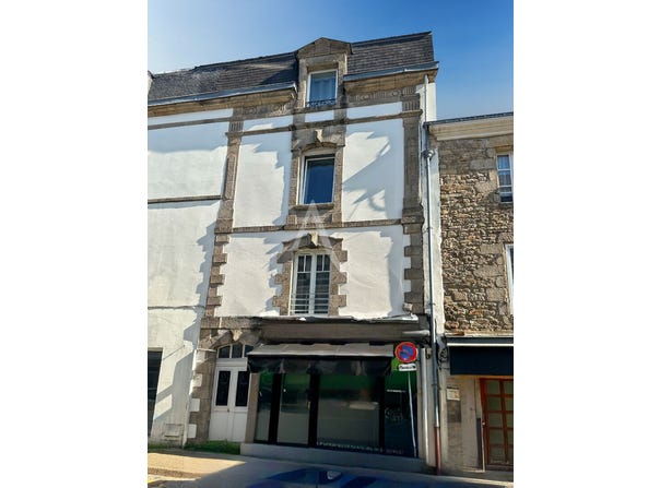 VANNES, Brittany 56000