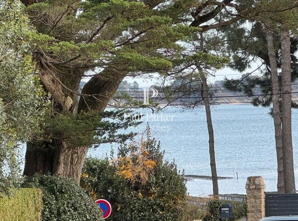 Larmor-Baden, Brittany 56870