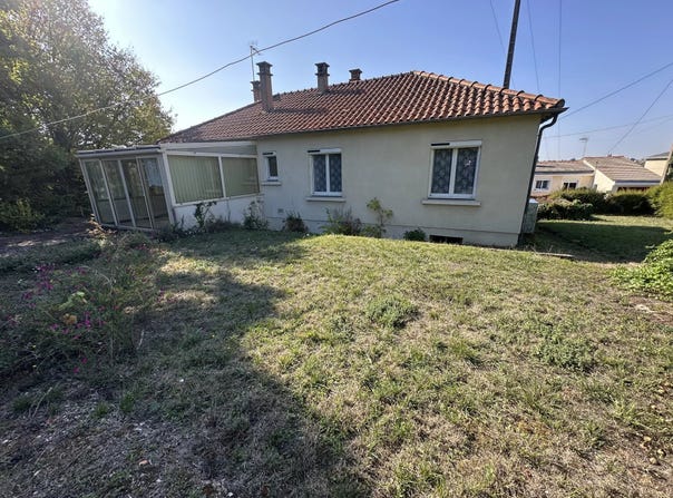 Thouars, Deux-Sèvres 79100