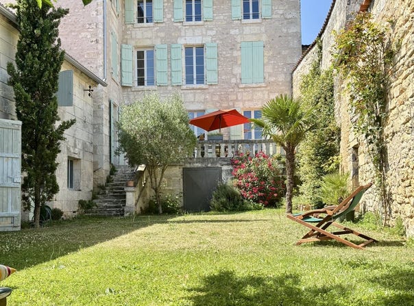 Châteauneuf-sur-Charente, Poitou-Charentes 16120