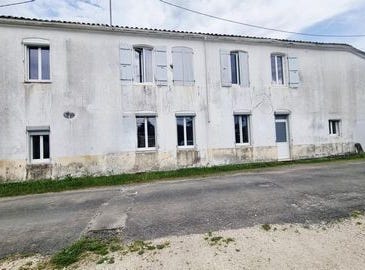 Cozes, Poitou-Charentes 17120
