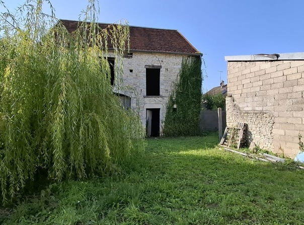 Essoyes, Grand Est 10360