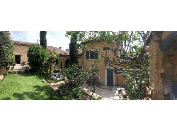 Pujaut, Languedoc-Roussillon 30131
