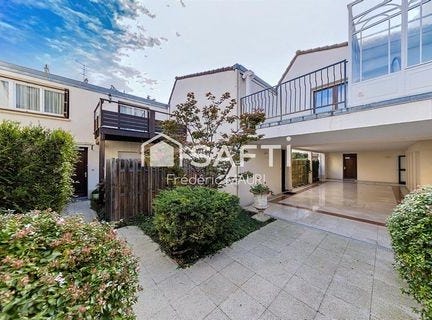 Courbevoie, Île-de-France 92400