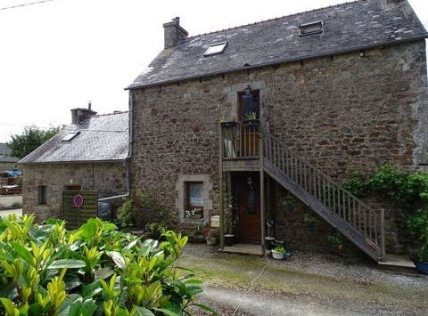 Rostrenen, Bretagne 22110