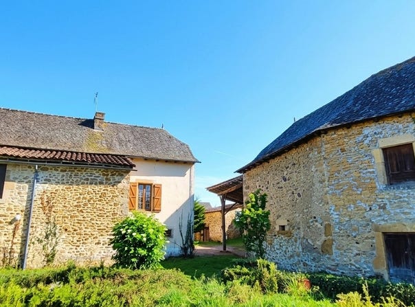 VALZERGUES, Occitanie 12220
