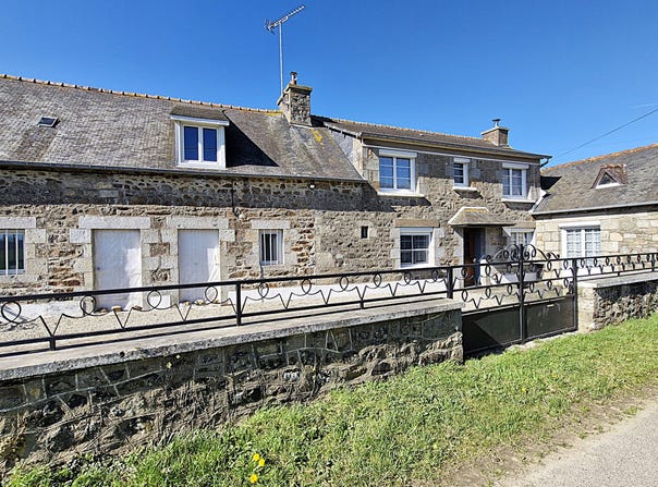 Plouvara, Brittany 22170