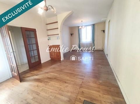 Civray, Poitou-Charentes 86400