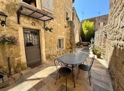 PERTUIS, Provence-Alpes-Côte d'Azur 84120
