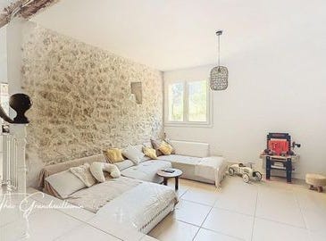 Peyrolles-En-Provence, Provence-Alpes-Côte d'Azur 13860
