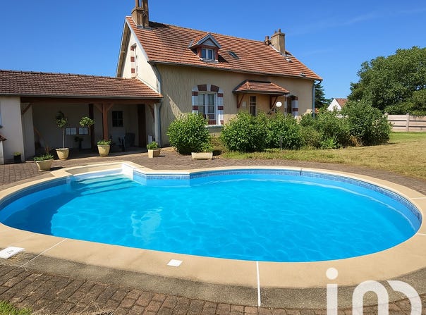Digoin, Bourgogne-Franche-Comté 71160