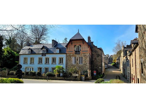 Dinan, Brittany 22100