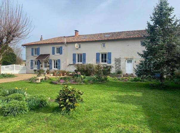 Chef-Boutonne, Poitou-Charentes 79110