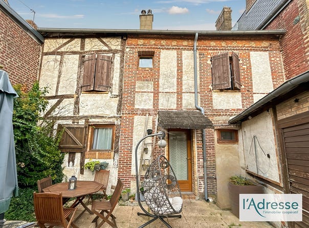 ECOUIS, Normandy 27440