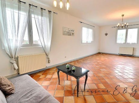 Mouy, Hauts-de-France 60250