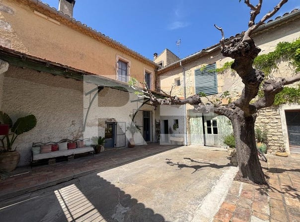 Saint-Gilles, Languedoc-Roussillon 30800