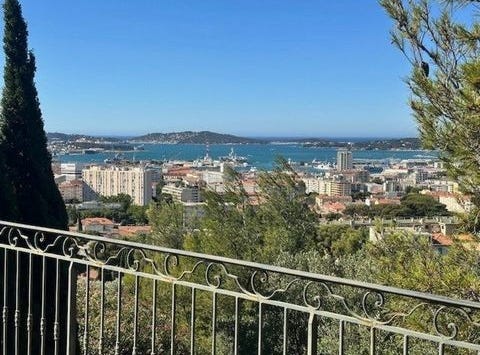 Toulon, Provence-Alpes-Côte d'Azur 83000
