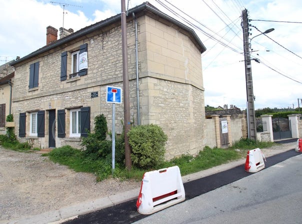 Cires-lès-Mello, Oise 60660