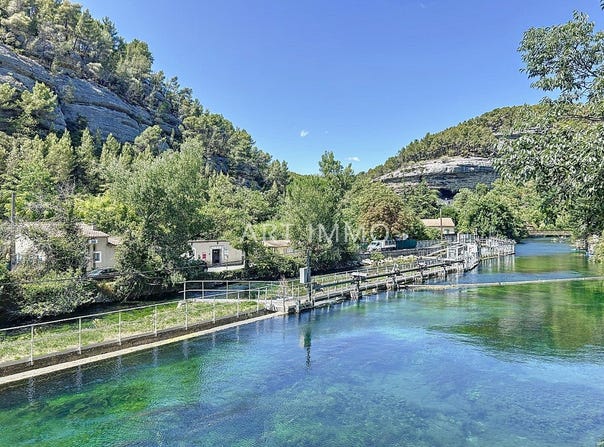 Fontaine-de-Vaucluse, Provence-Alpes-Côte-d'Azur 84800
