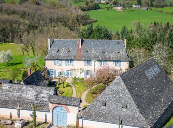 Arnac-Pompadour, Limousin 19230
