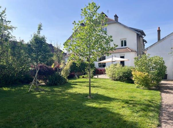 Gueugnon, Burgundy 71130