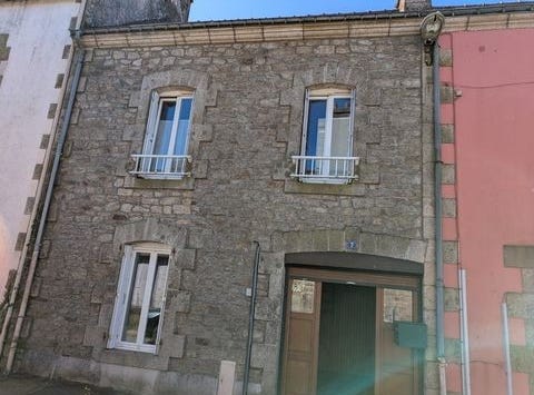 SEGLIEN, Bretagne 56160