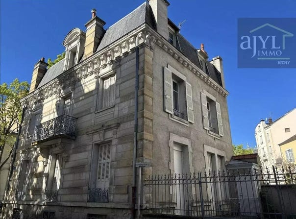 Vichy, Auvergne 03200