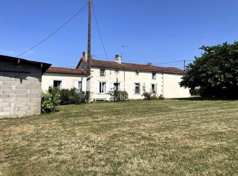 Trayes, Poitou-Charentes 79240
