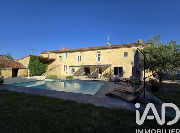 Saint Varent, Nouvelle-Aquitaine 79330