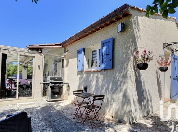 Saint-Martin-de-Brômes, Provence-Alpes-Côte d'Azur 04800