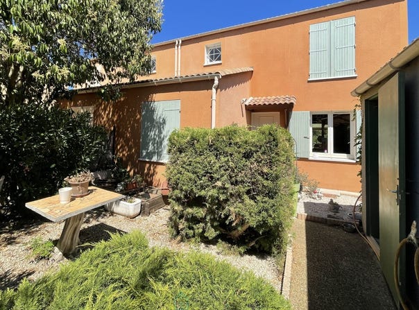 ISTRES, Provence-Alpes-Côte d'Azur 13800
