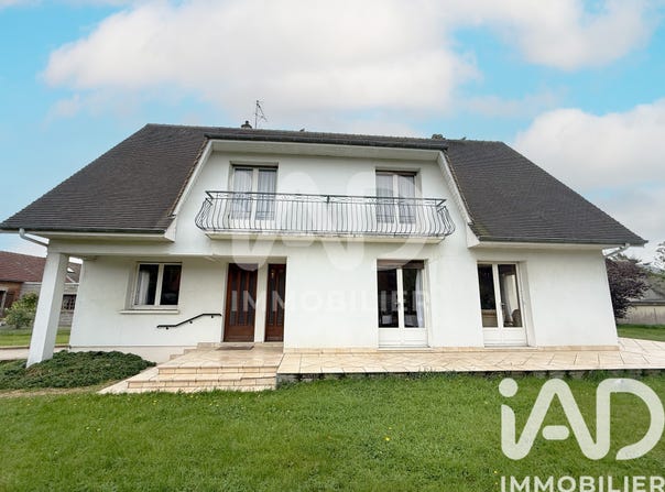 Louviers, Normandy 27400