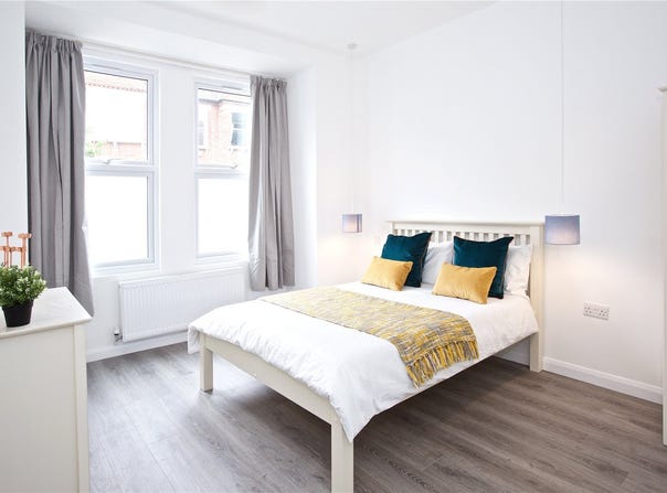 Cathles Road Clapham, London, England SW12 9LE