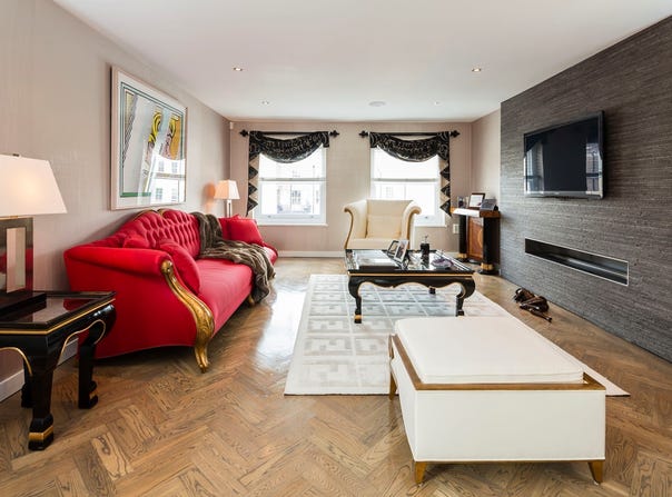 Hays Mews, England, London, England W1J