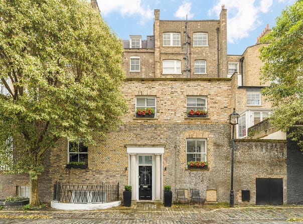 Montagu Mews West, England, London, England W1H
