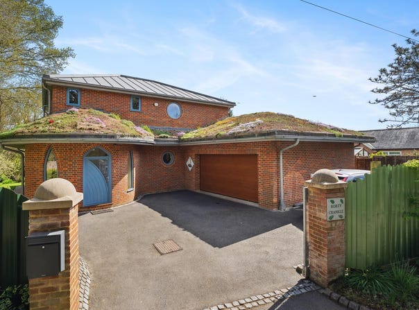 Coopers Lane, Sellindge, England TN25