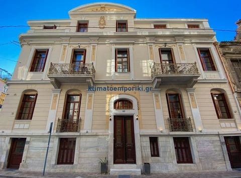 Athens, Periféreia Protevoúsis 105 53