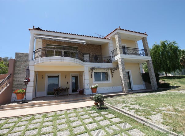 Kamares, Western Greece 25009