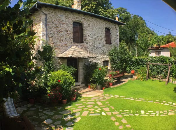 Central Greece, Mouresi, Thessaly and Central Greece 370 12