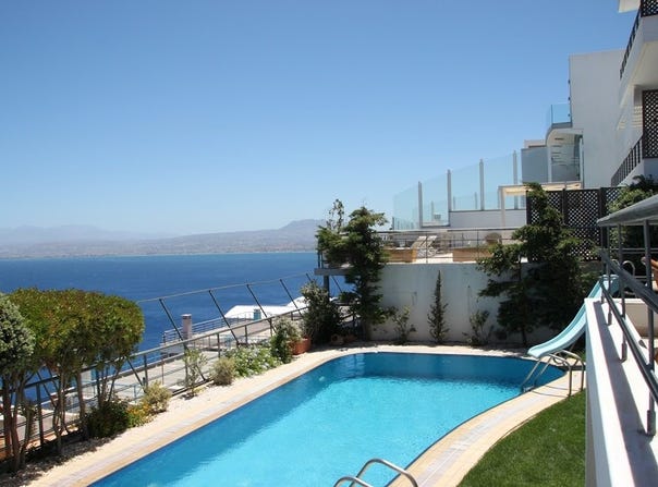 ... (), Crete 71500