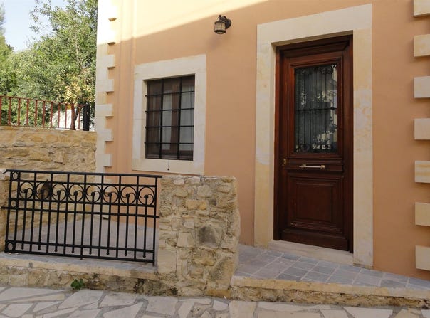 Kamilari, Crete 70200