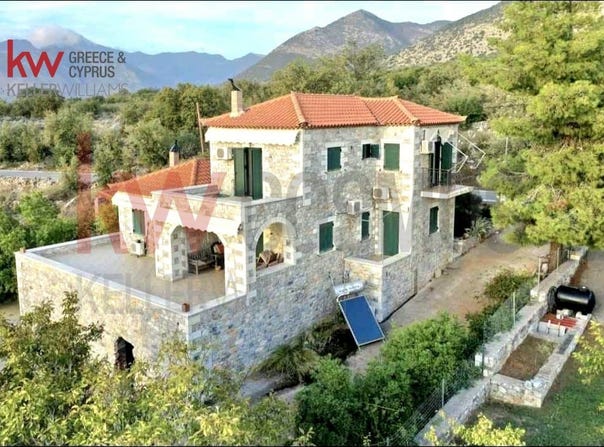 Lefktros, Peloponnese, Western Greece and the Ionian 240 24