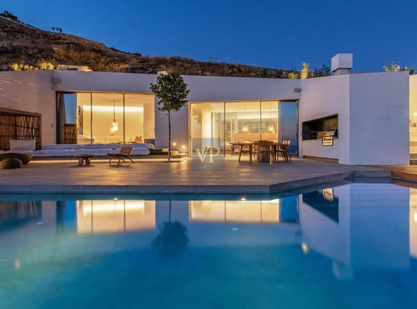 Tourlos, South Aegean 84600