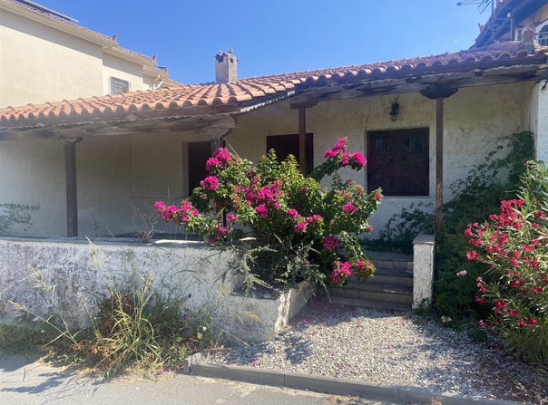 Spilia, Peloponnese 24500