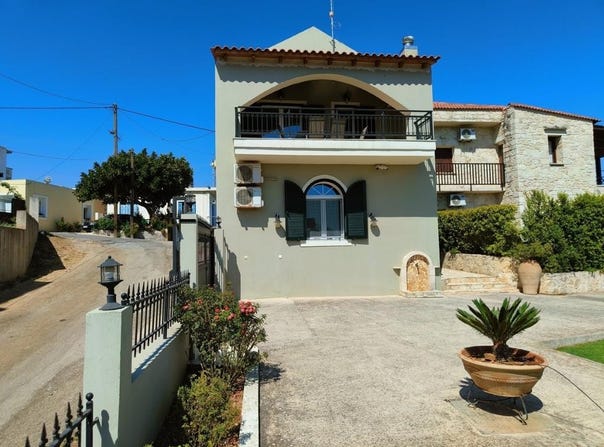 Varipetro, Crete